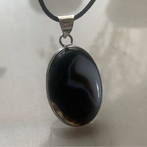 1834 Sleek Black and Silver Oval Pendant Necklace